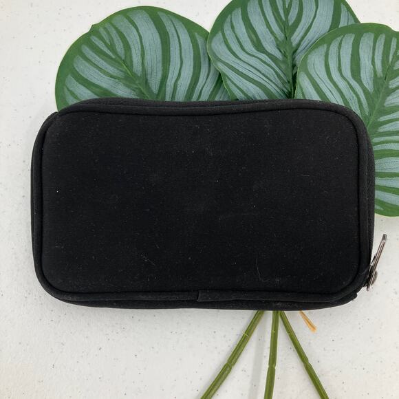 Nintendo DS Black Rectangle Zip Around Soft Faux Neoprene Storage Case Carrier - Picture 3 of 7